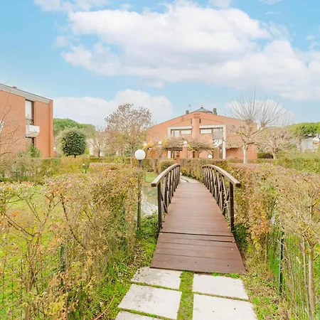 Alberto Flat - In Front Of The & 20 Min To Venice *